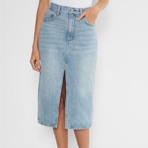 29” Aritzia denim forum 90s halle denim skirt